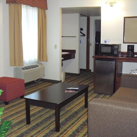 Best Western Visalia Hotel Εξωτερικό φωτογραφία