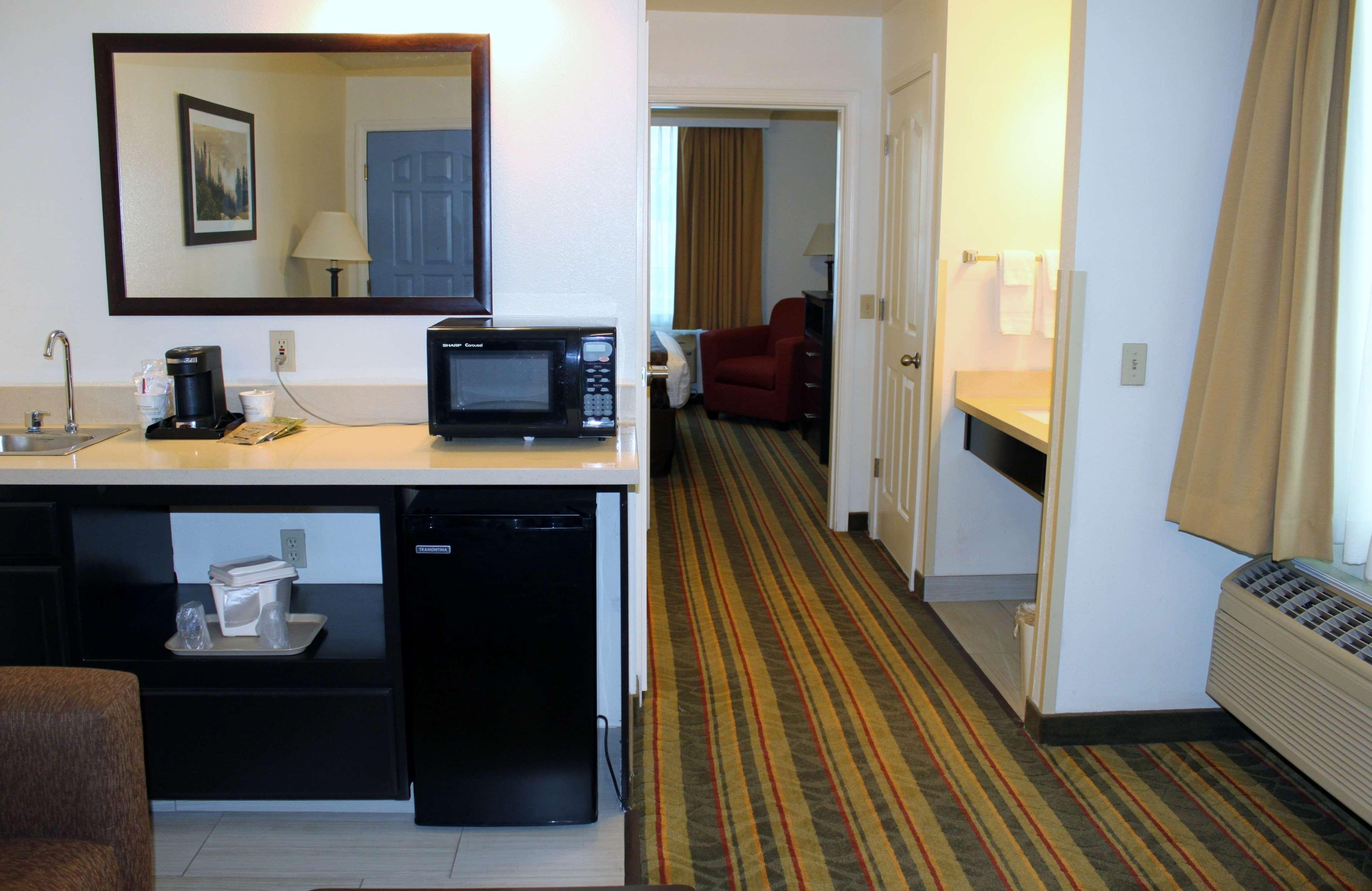 Best Western Visalia Hotel Εξωτερικό φωτογραφία