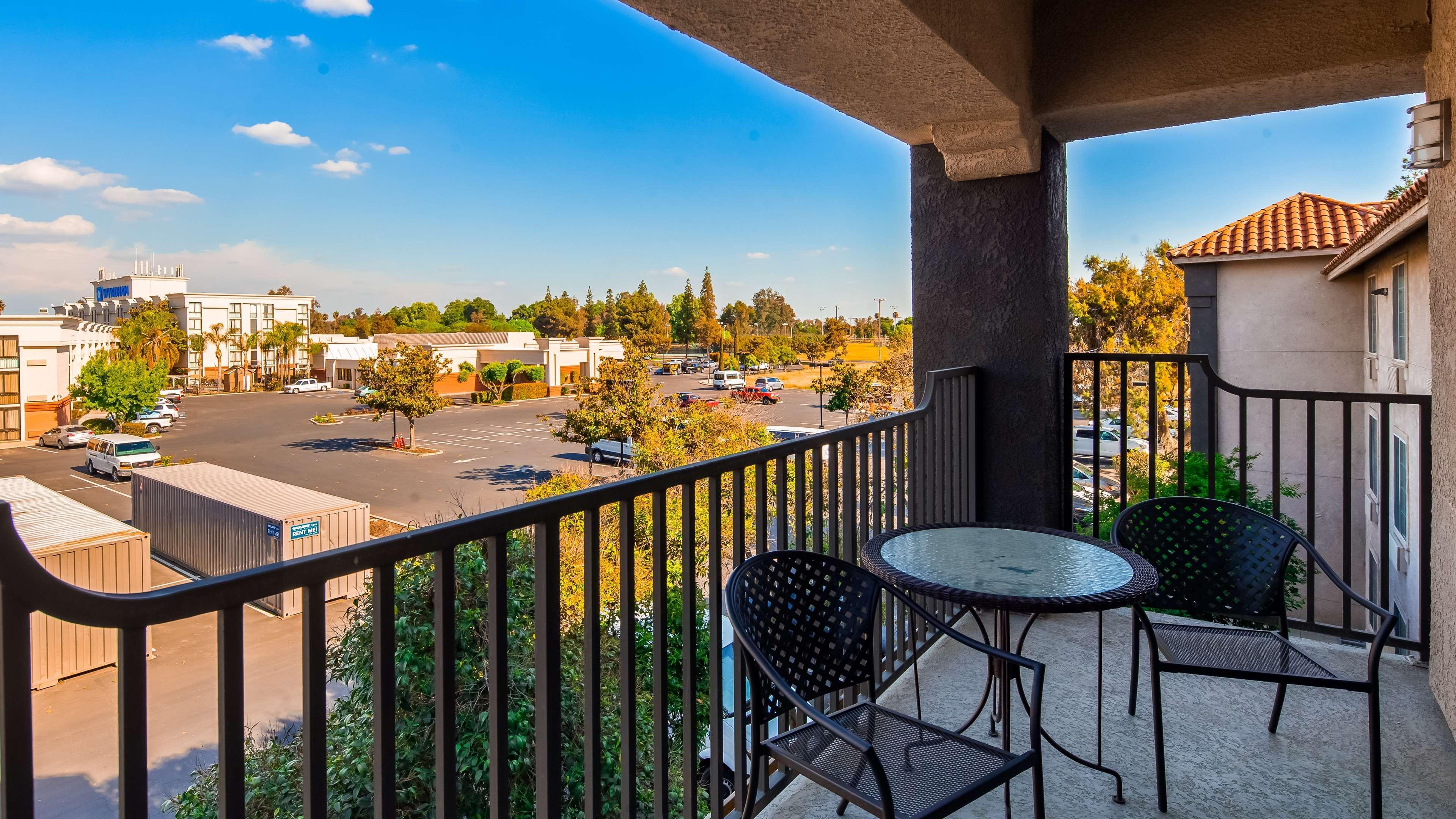 Best Western Visalia Hotel Εξωτερικό φωτογραφία