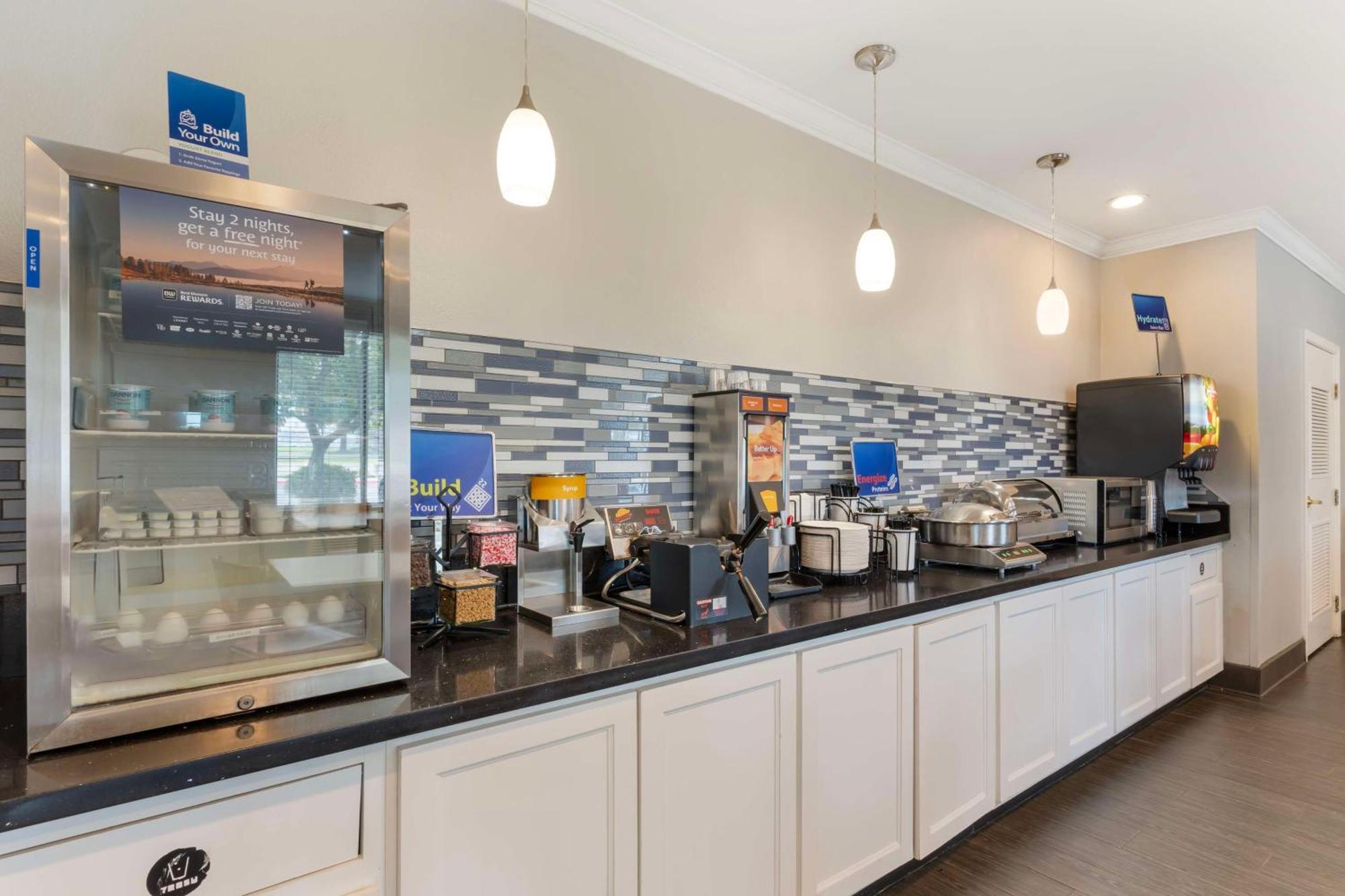 Best Western Visalia Hotel Εξωτερικό φωτογραφία